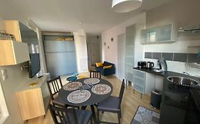 Appartement Avec Balcon Et Parking Prive